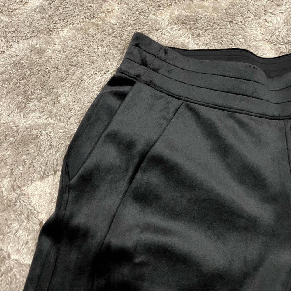 Lululemon | Scuba Velvet Black Mid-Rise Wide-Leg Pant size Large - Picture 7 of 16